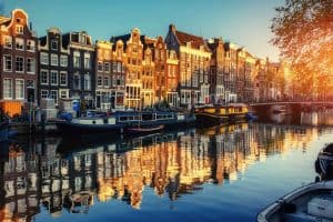 עבודה באמסטרדם ללא דרכון אירופאי